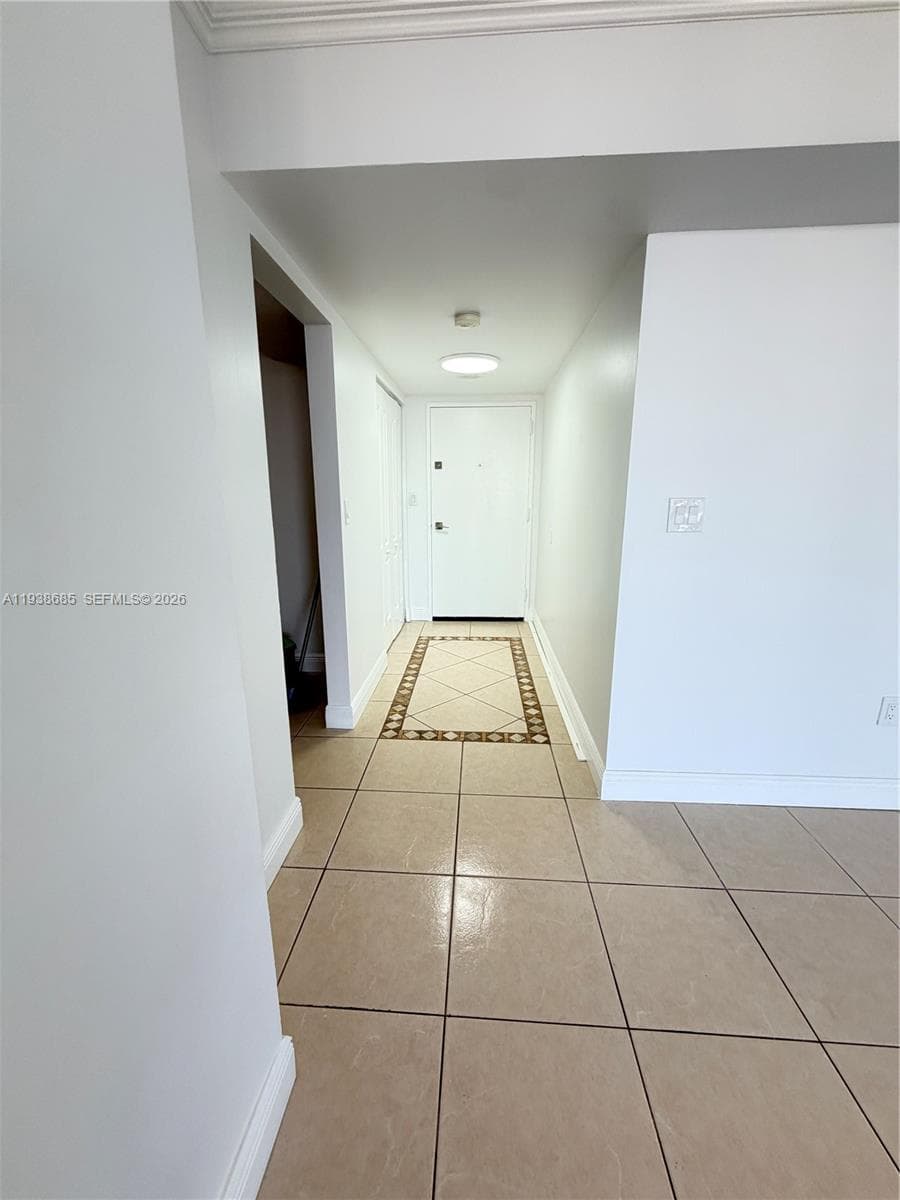 3701 Country Club Dr 1901 photo 11