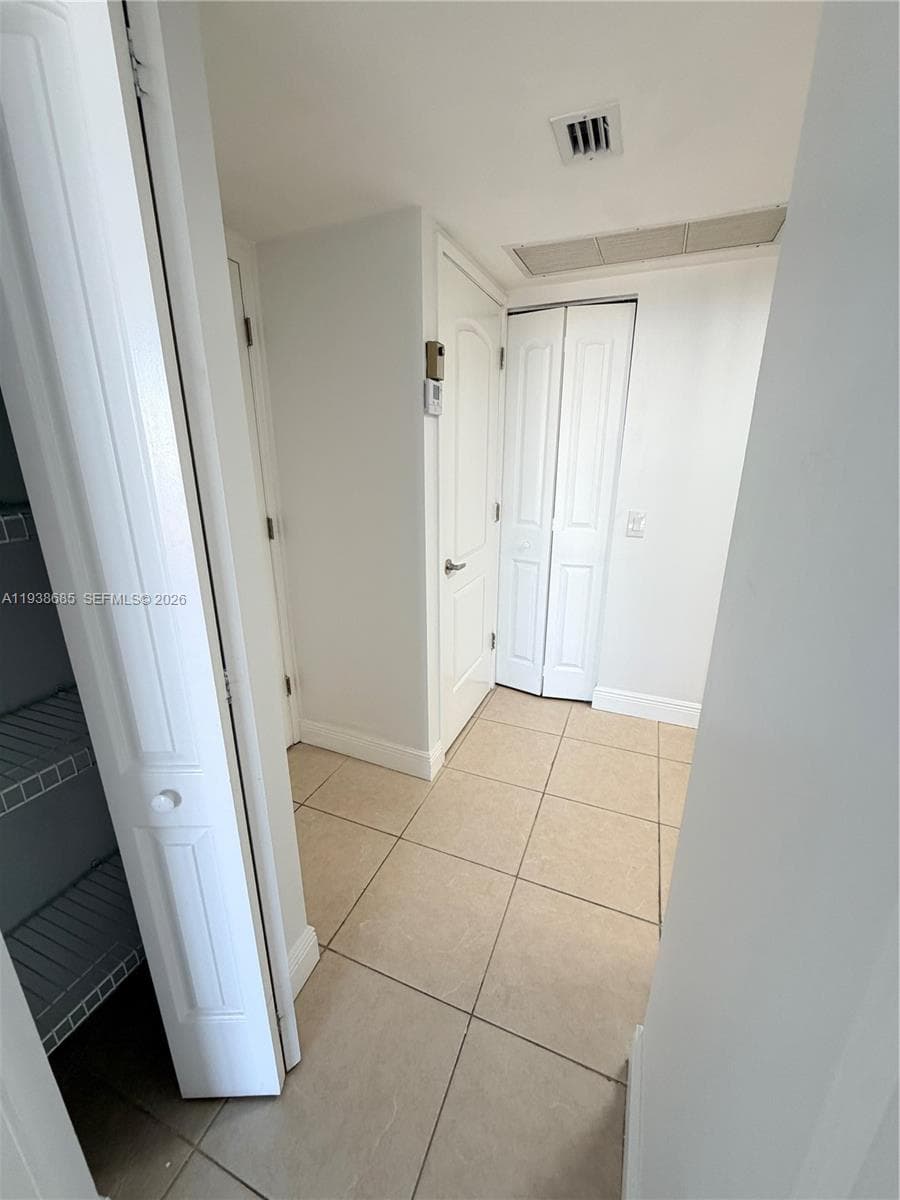 3701 Country Club Dr 1901 photo 21