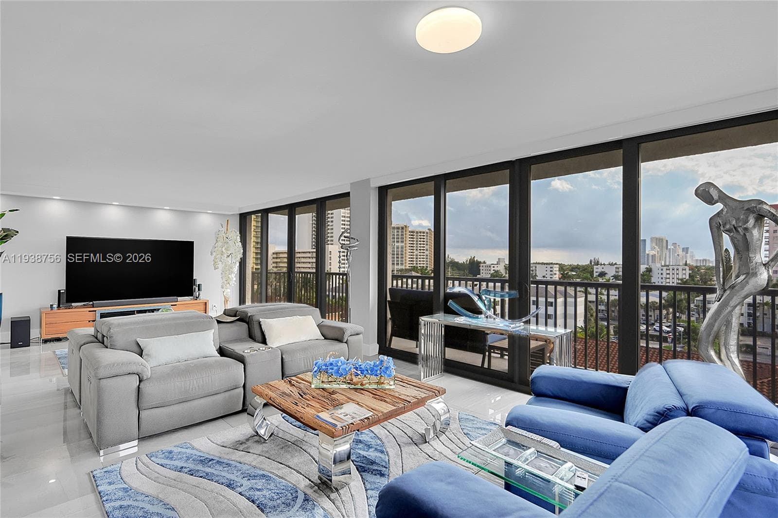 2049 S Ocean Dr 701 photo 9