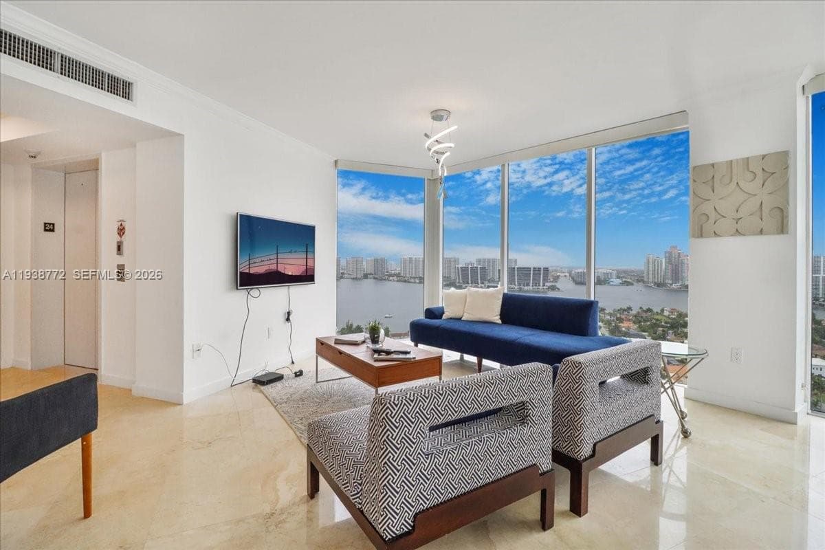 18671 Collins Ave 2404 photo 3