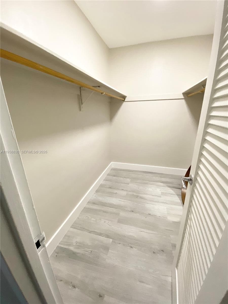 4001 Ocean Dr 4M photo 7