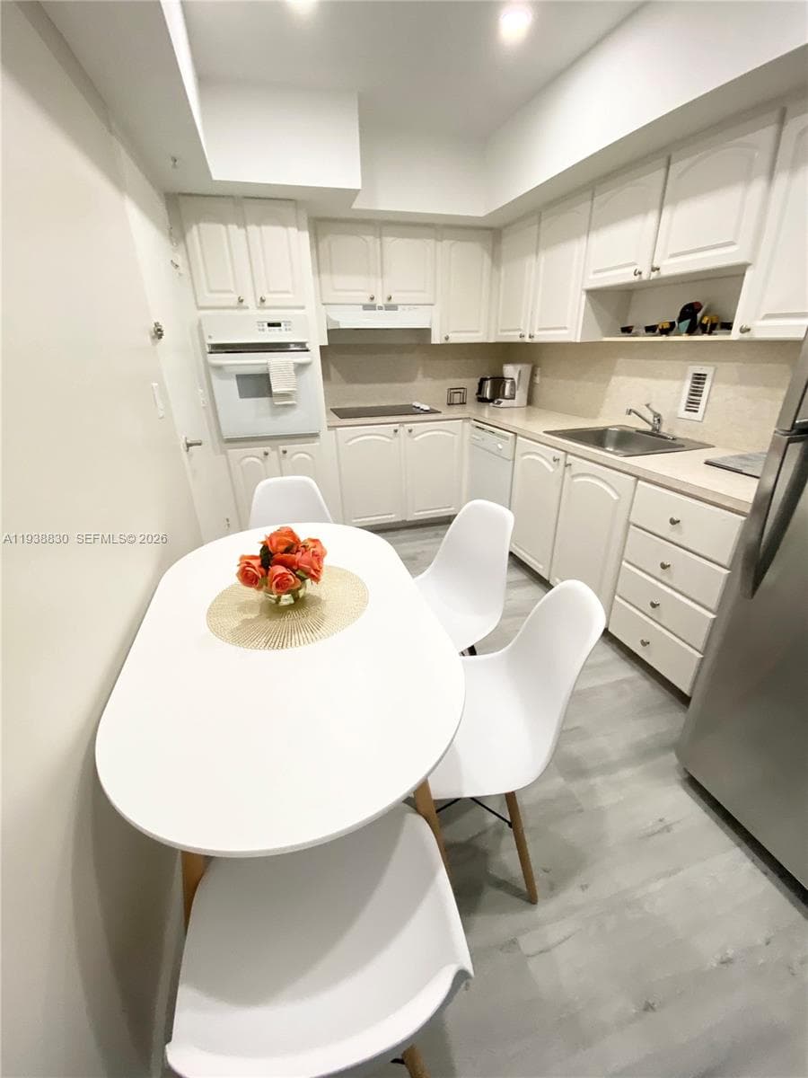 4001 Ocean Dr 4M photo 3