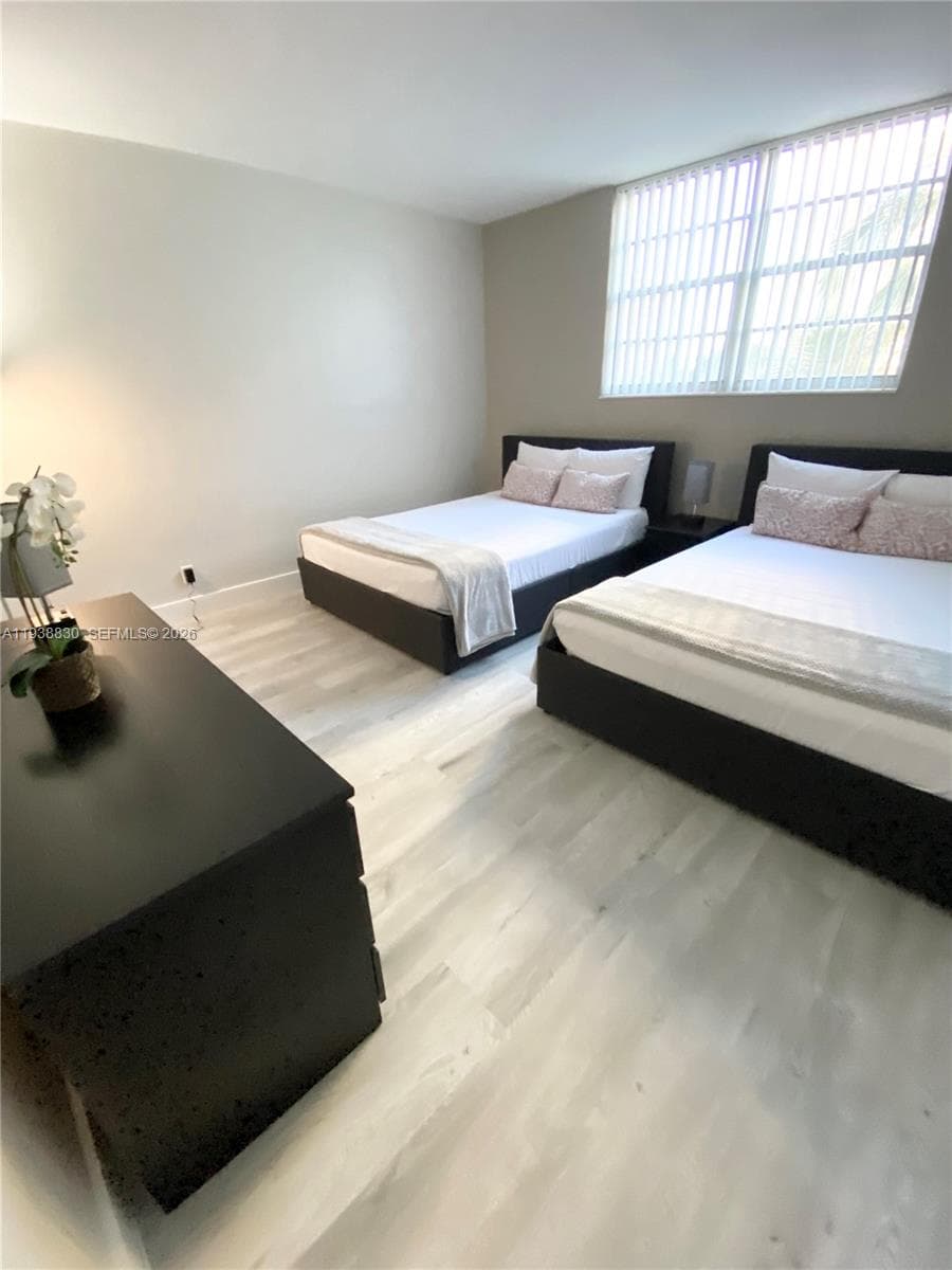 4001 Ocean Dr 4M photo 9