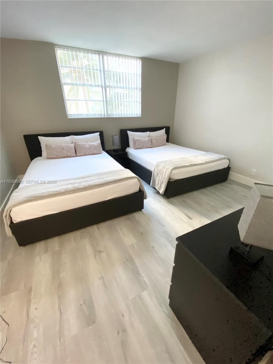 4001 Ocean Dr 4M photo 10