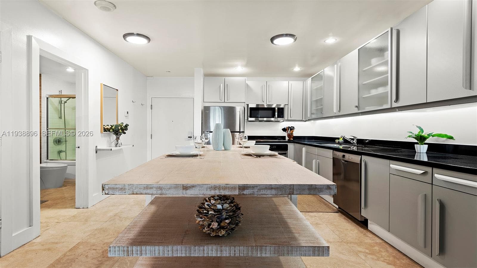 2301 Collins Ave 1632 photo 14