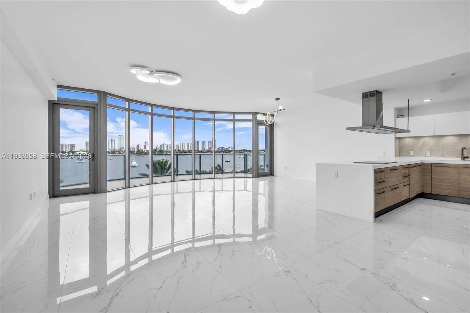 17111 Biscayne Blvd 411 photo 7
