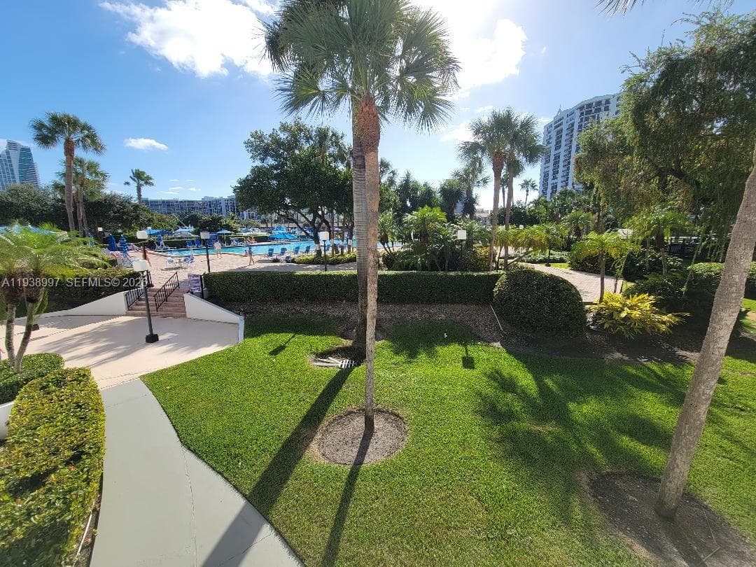 500 Three Islands Blvd 709 photo 8