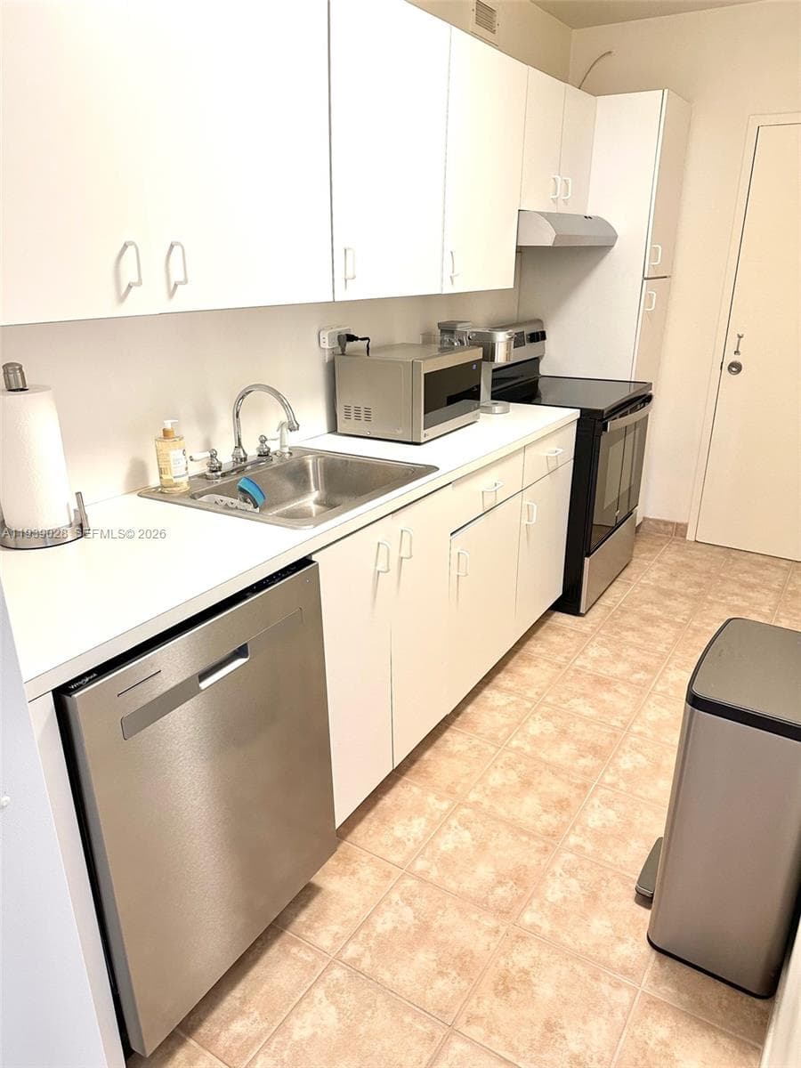 100 Lincoln Rd 431 photo 13