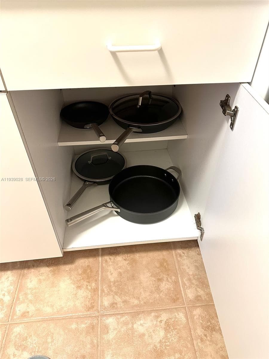 100 Lincoln Rd 431 photo 18