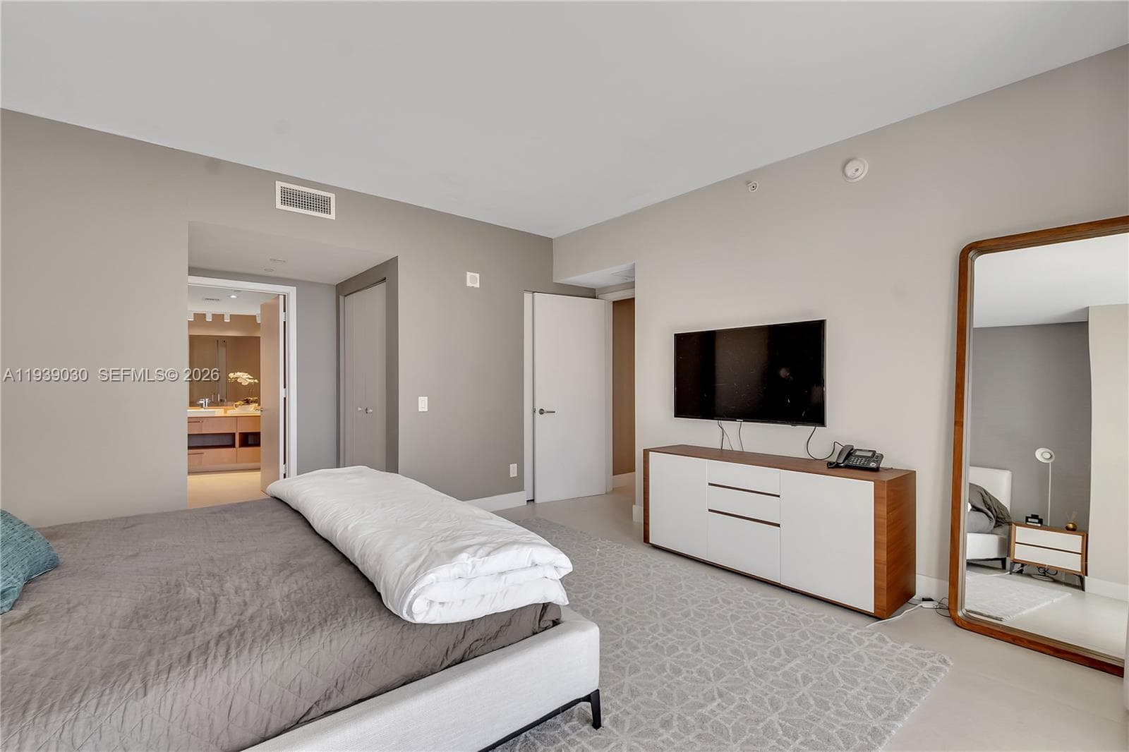 4111 S Ocean Dr 3601 photo 14