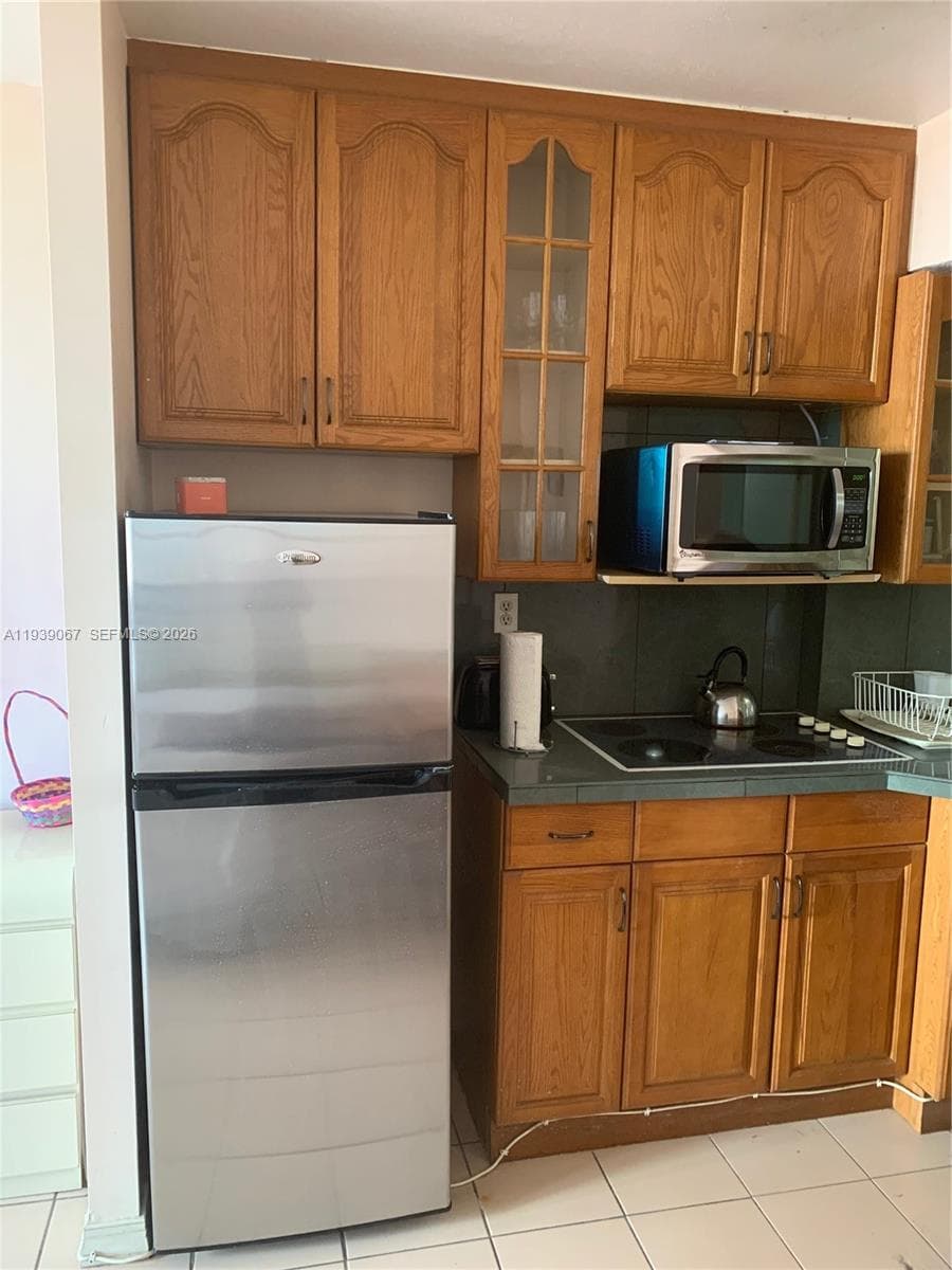 19201 Collins Ave 323 photo 5