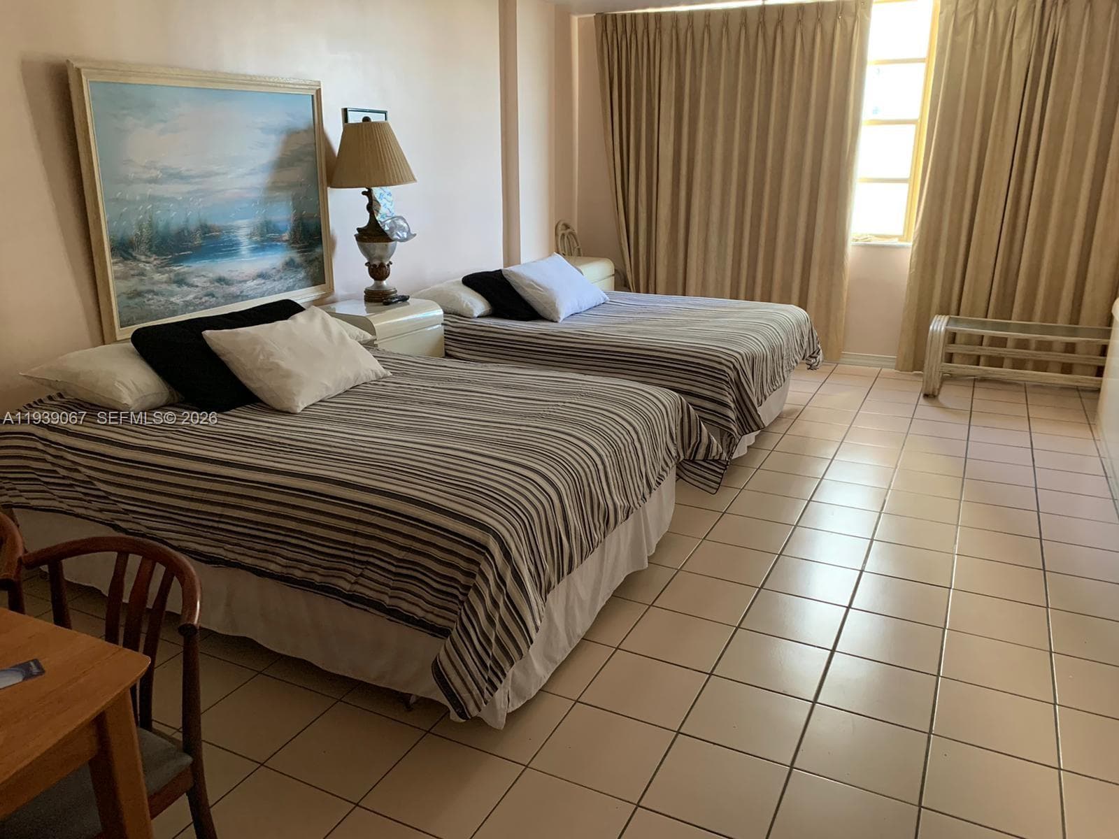 19201 Collins Ave 323 photo 10