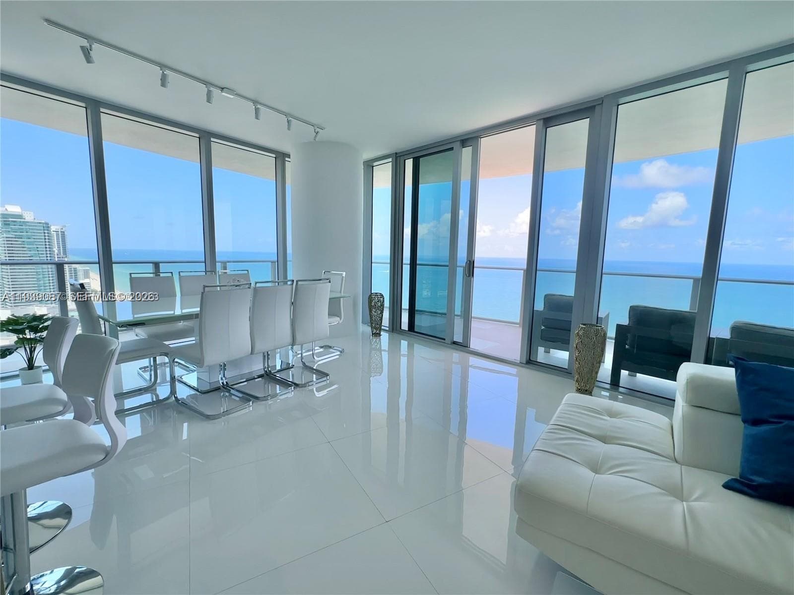4111 S Ocean Dr 2902 photo 1