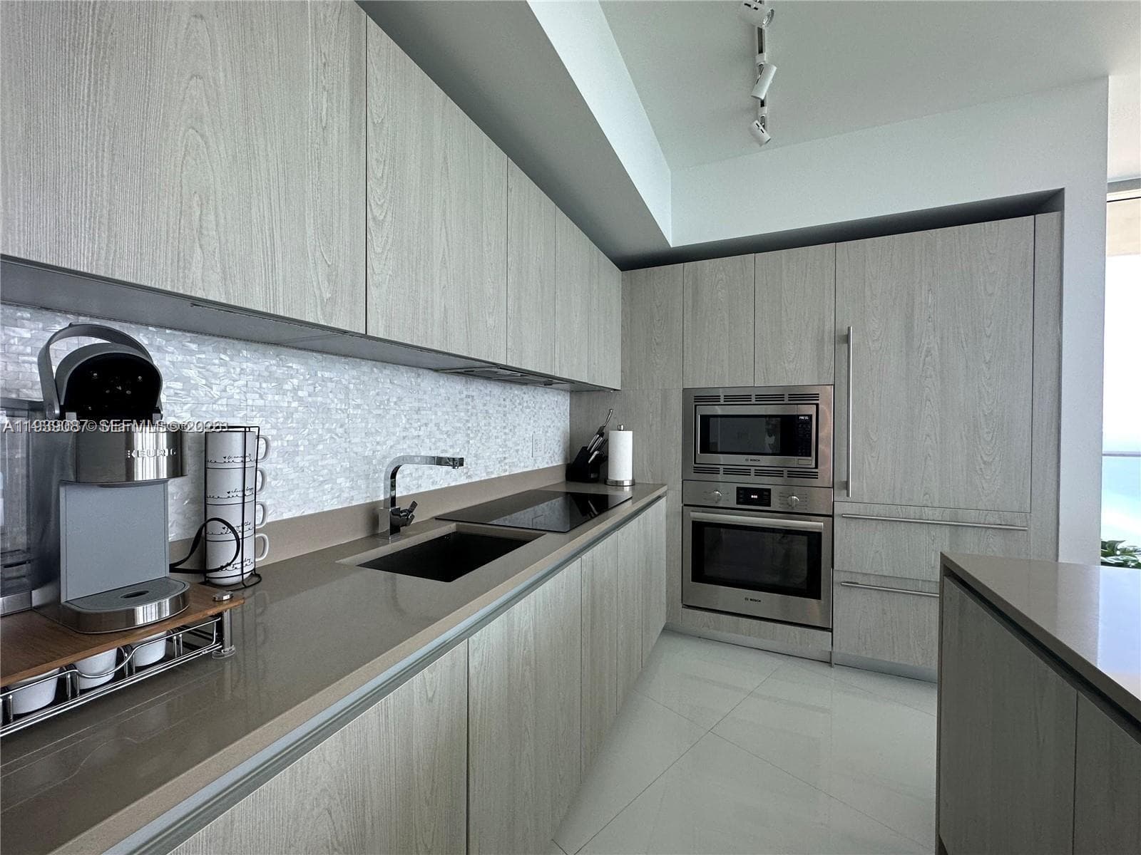4111 S Ocean Dr 2902 photo 9