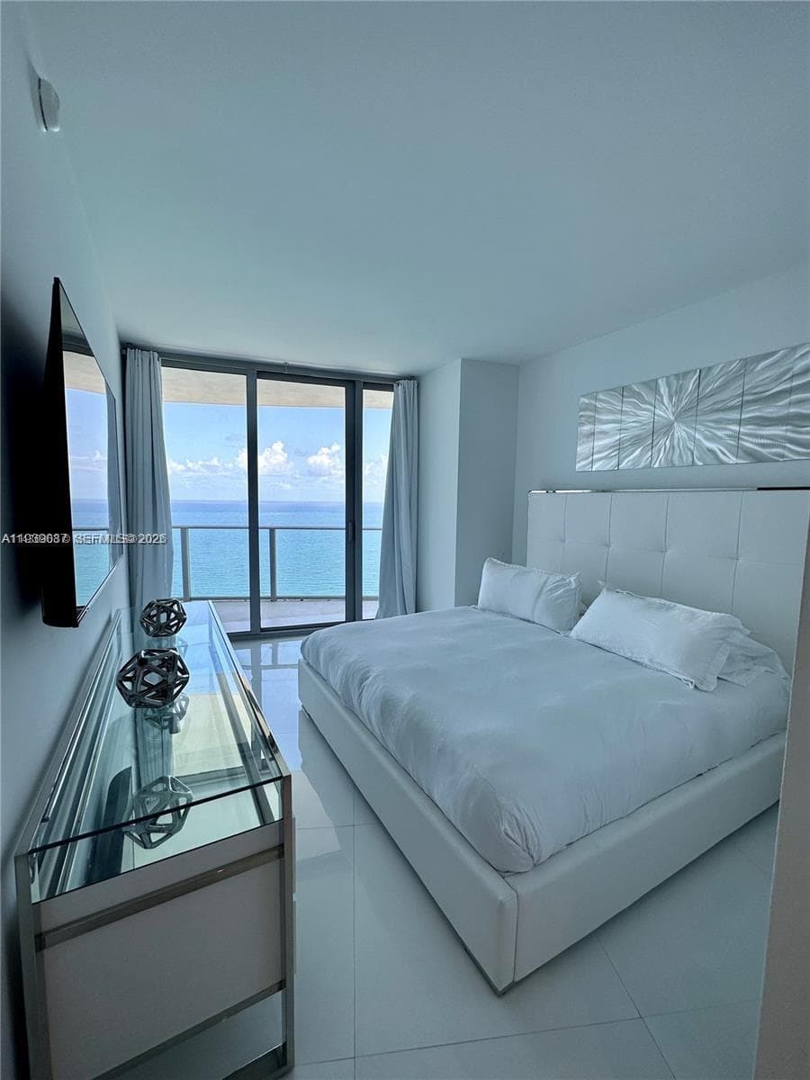 4111 S Ocean Dr 2902 photo 18