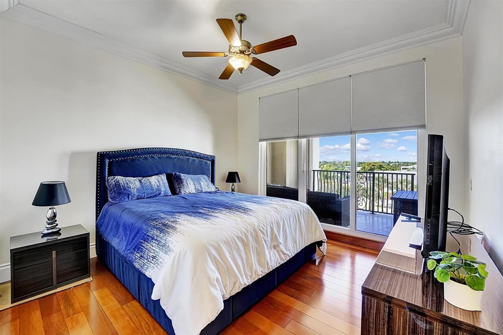 1 N Ocean Boulevard 403 photo 16