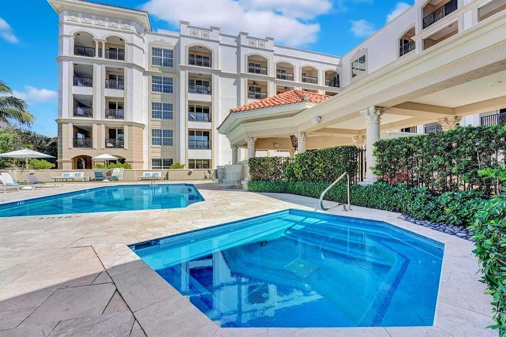 1 N Ocean Boulevard 403 photo 3