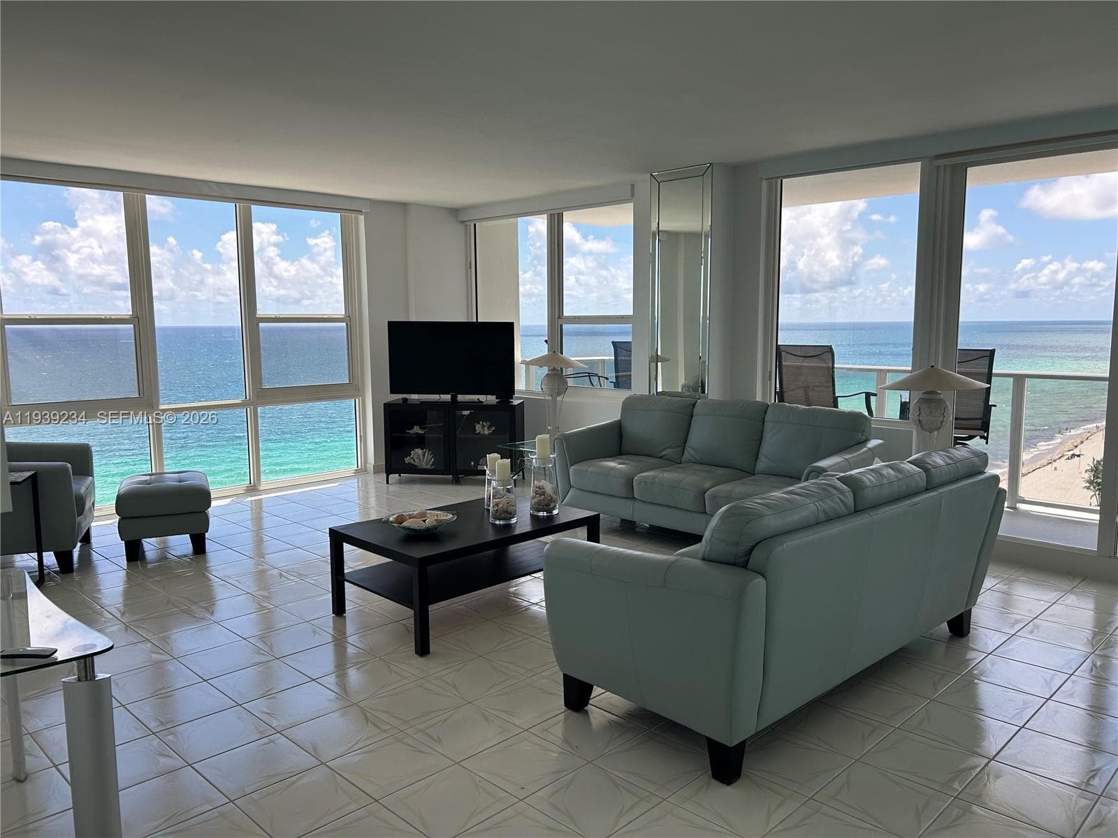 3505 S Ocean Dr 1514 photo 3