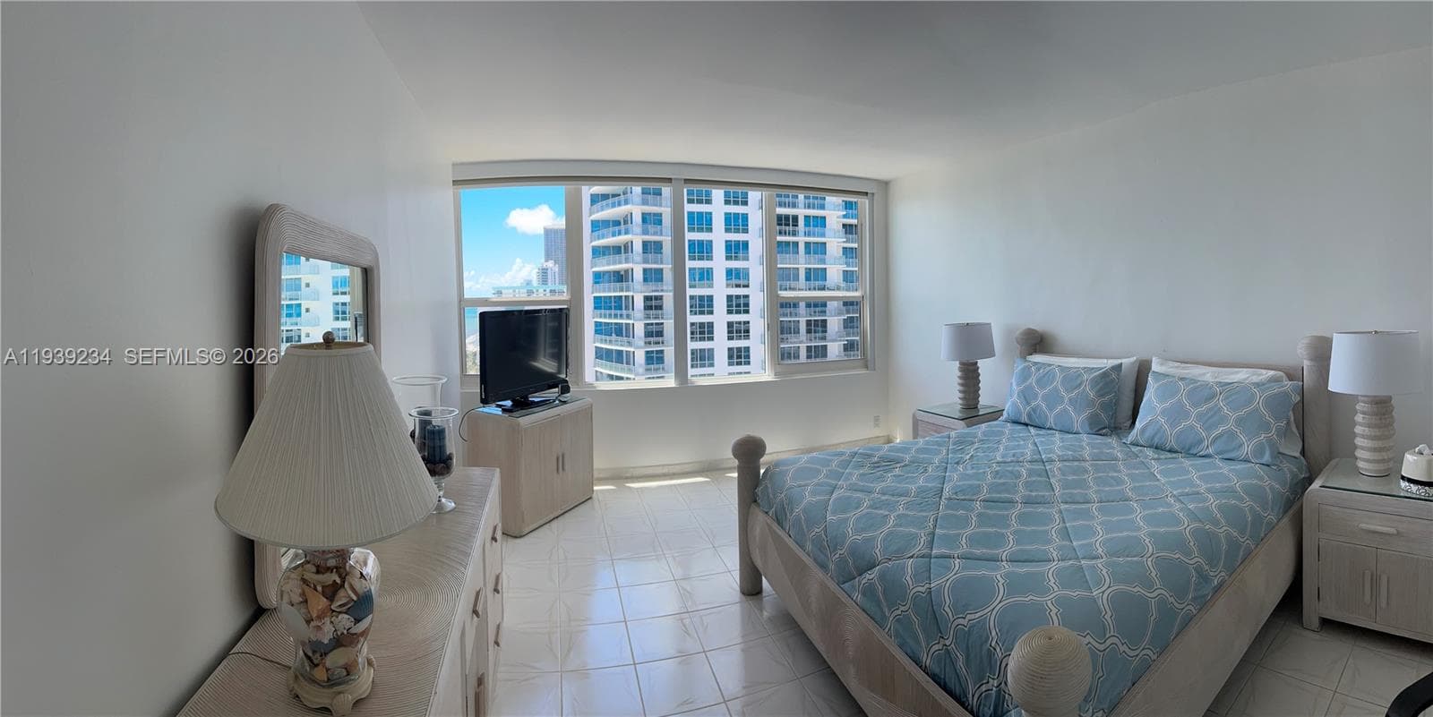 3505 S Ocean Dr 1514 photo 18