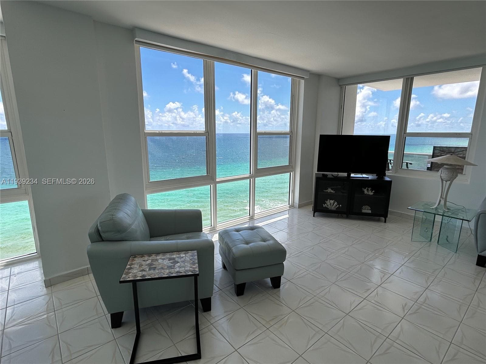3505 S Ocean Dr 1514 photo 4