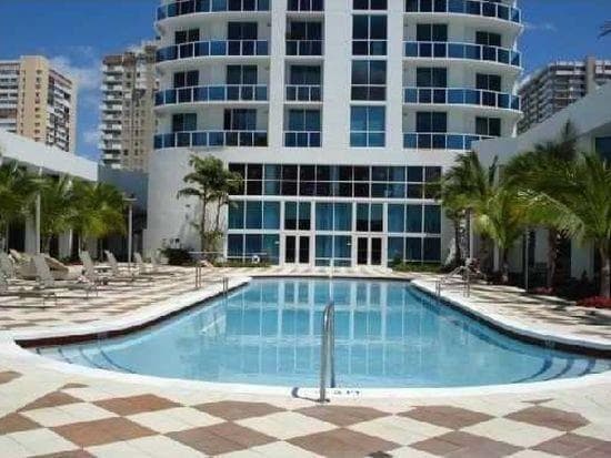 1945 S Ocean Drive 910 photo 5