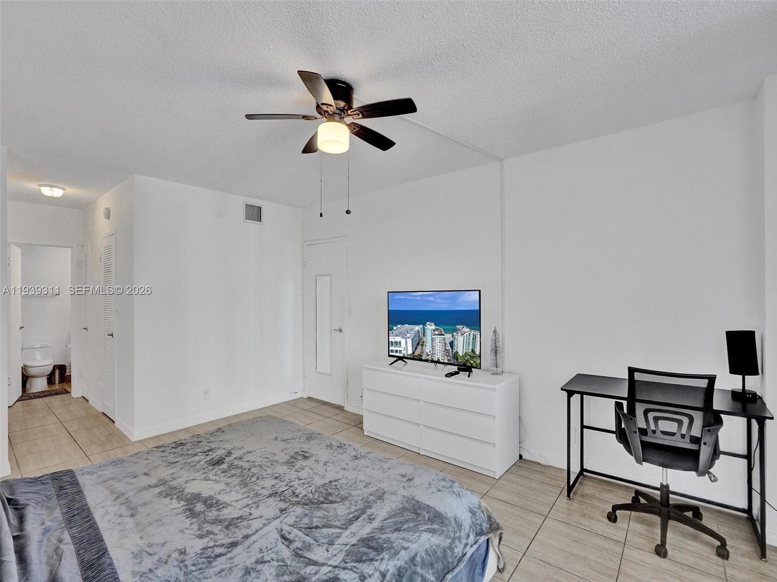 3725 S Ocean Dr 520 photo 16