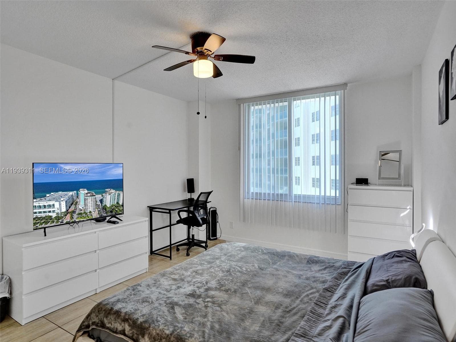 3725 S Ocean Dr 520 photo 7