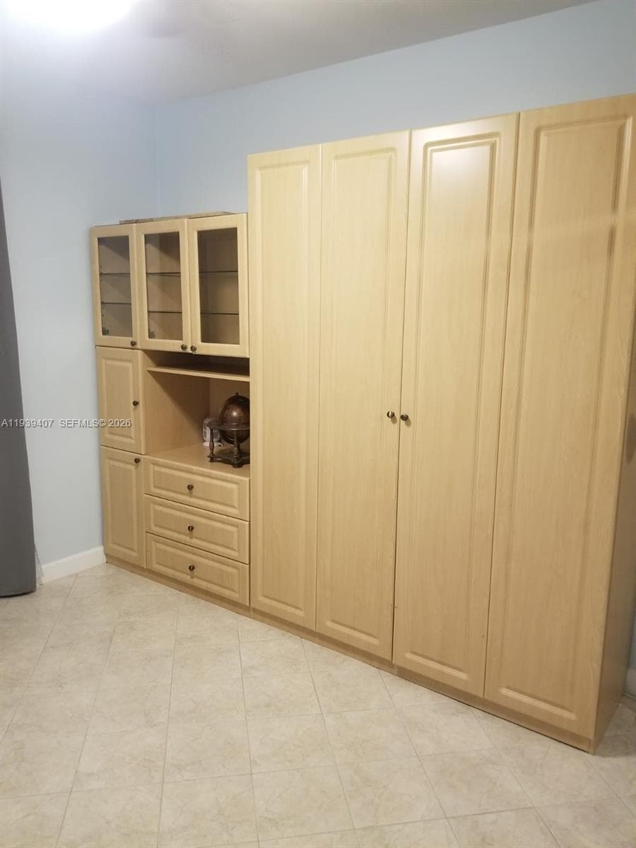 2500 Parkview Dr 2517 photo 17