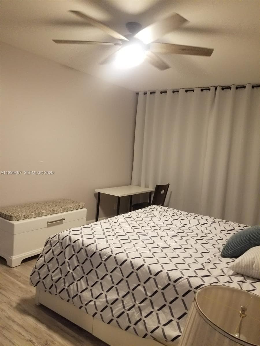 2500 Parkview Dr 2517 photo 12