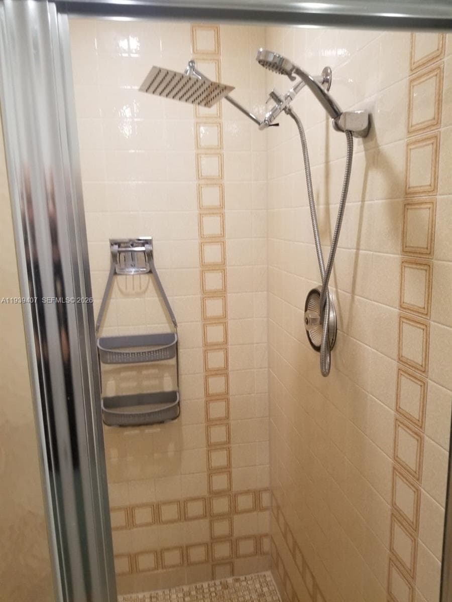 2500 Parkview Dr 2517 photo 19