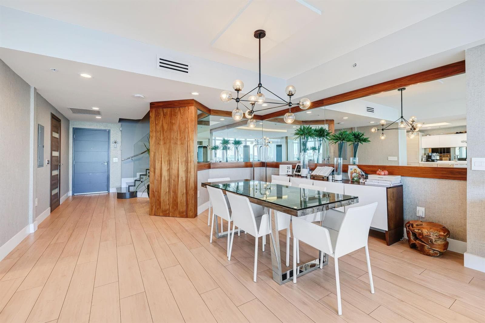 17301 Biscayne Boulevard 1011 photo 12