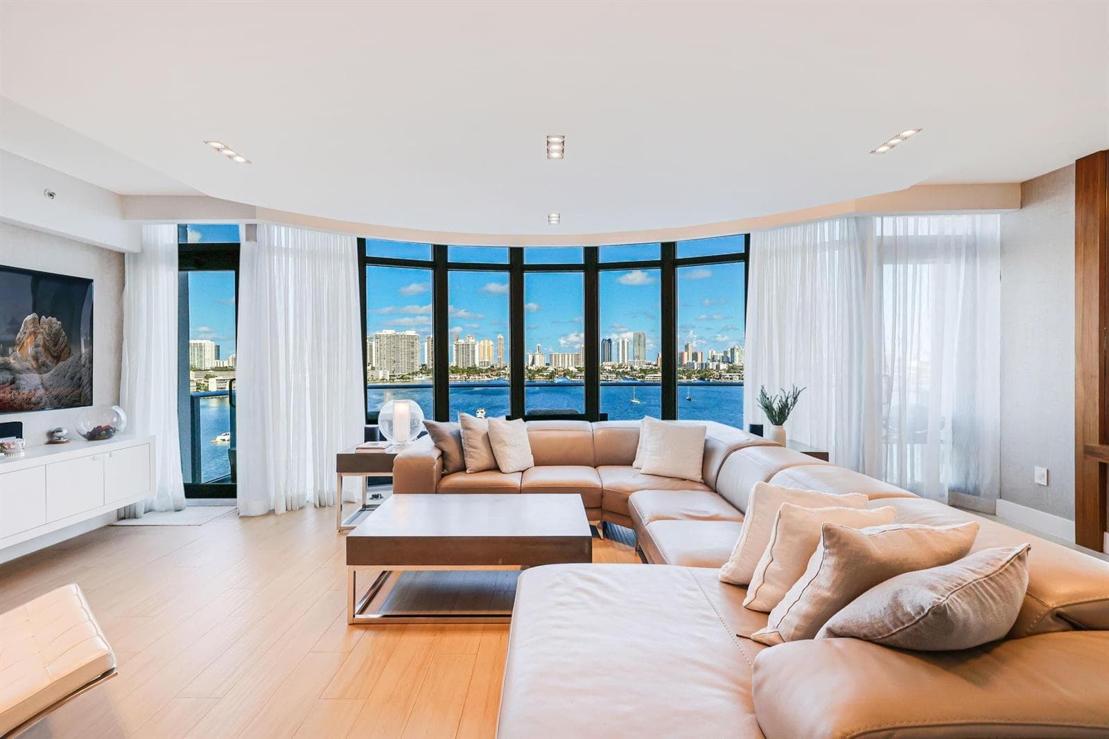 17301 Biscayne Boulevard 1011 photo 7