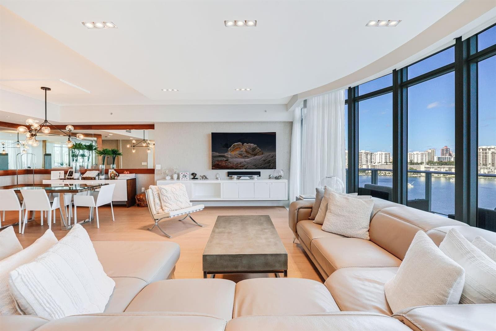 17301 Biscayne Boulevard 1011 photo 5