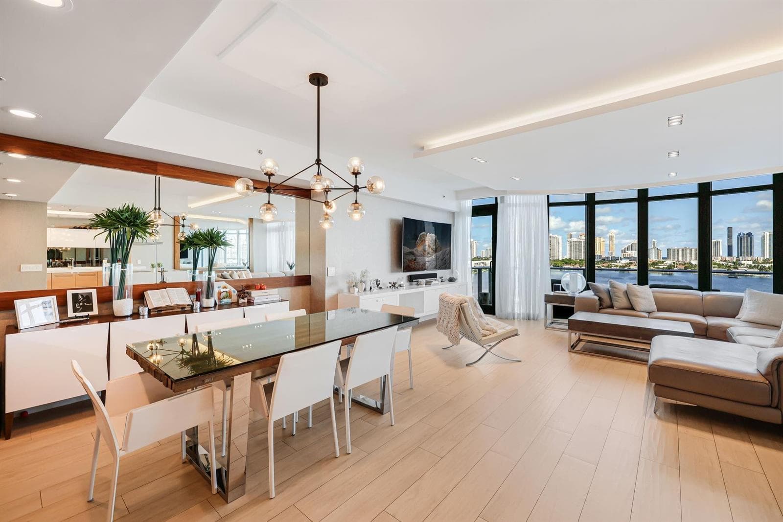 17301 Biscayne Boulevard 1011 photo 11