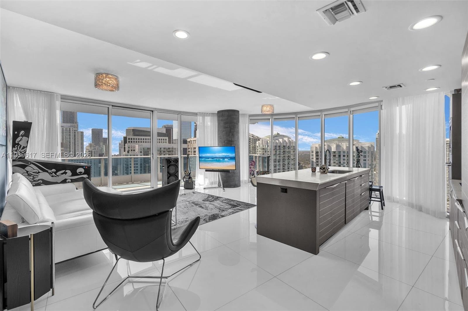 200 Biscayne Boulevard Way 4202 photo 4