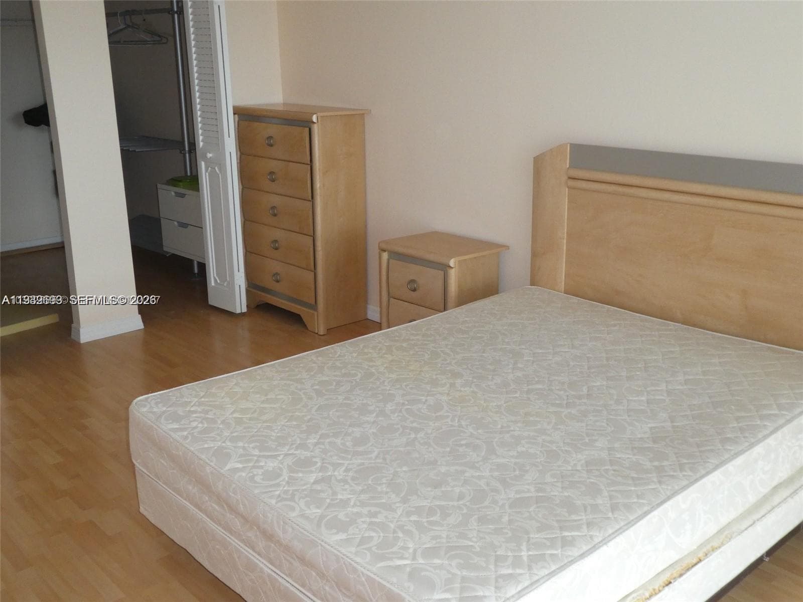 800 Parkview Dr 1018 photo 17