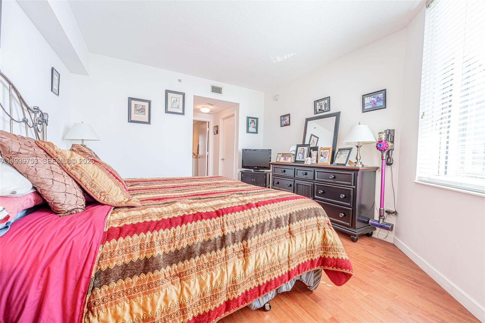 335 S Biscayne Blvd 3005 photo 9
