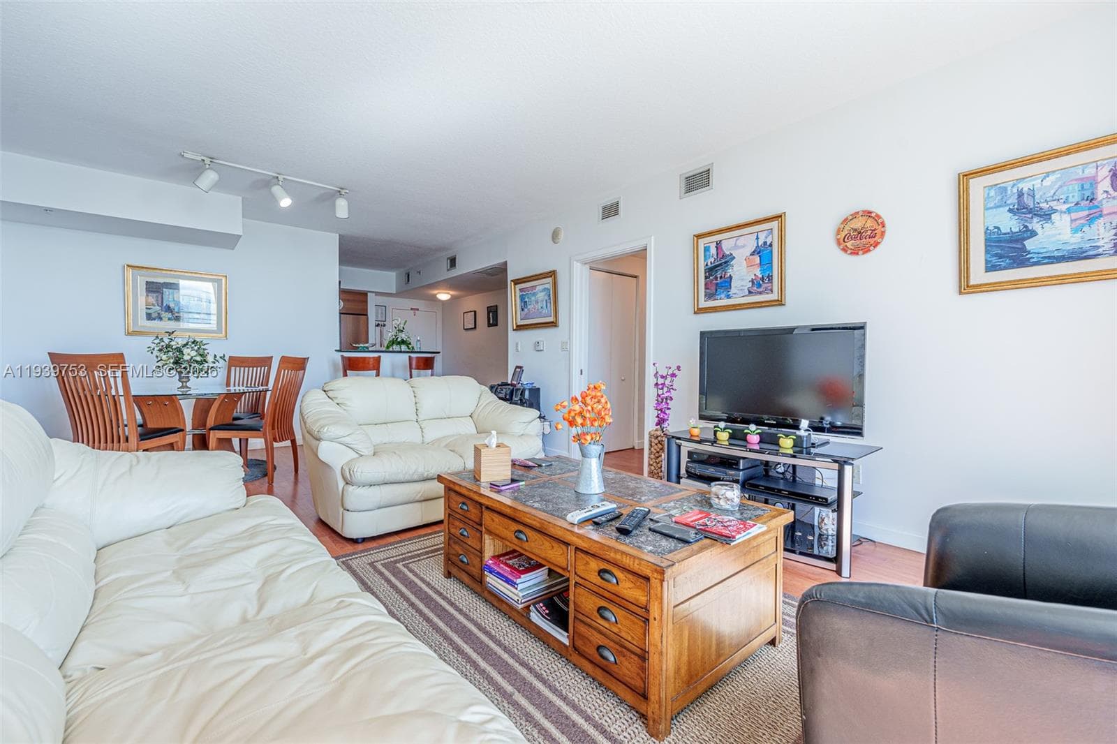 335 S Biscayne Blvd 3005 photo 18