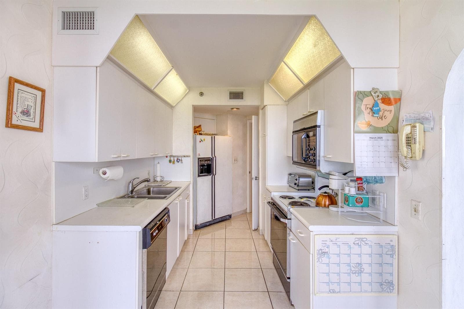 20185 E Country Club Drive 1709 photo 13