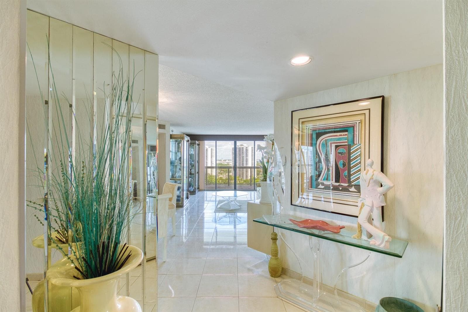 20185 E Country Club Drive 1709 photo 5