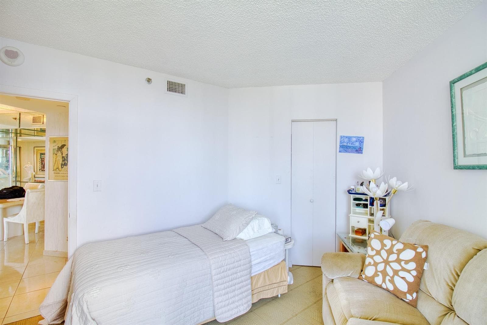 20185 E Country Club Drive 1709 photo 24