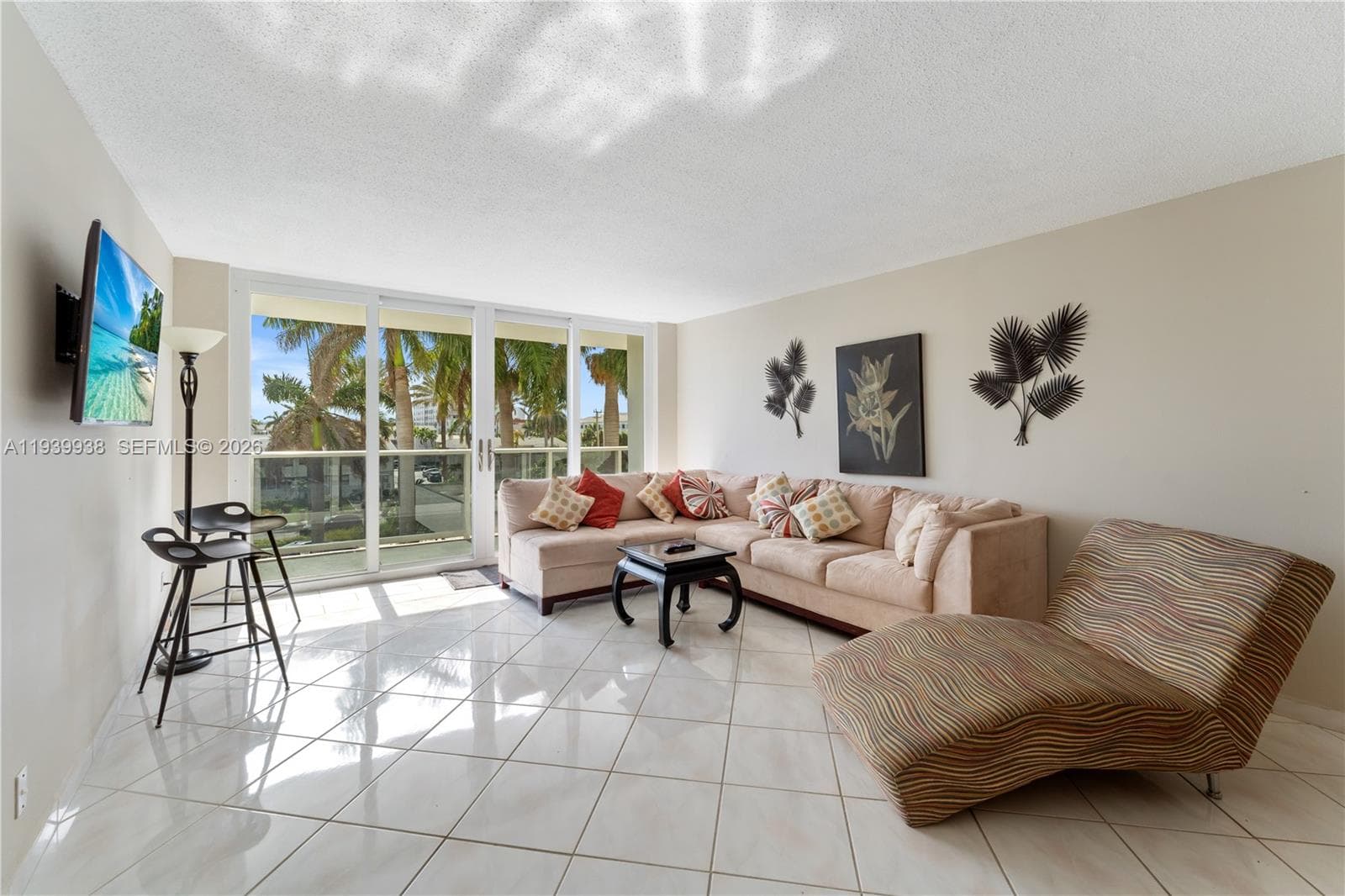 3140 S Ocean Dr 212 photo 3