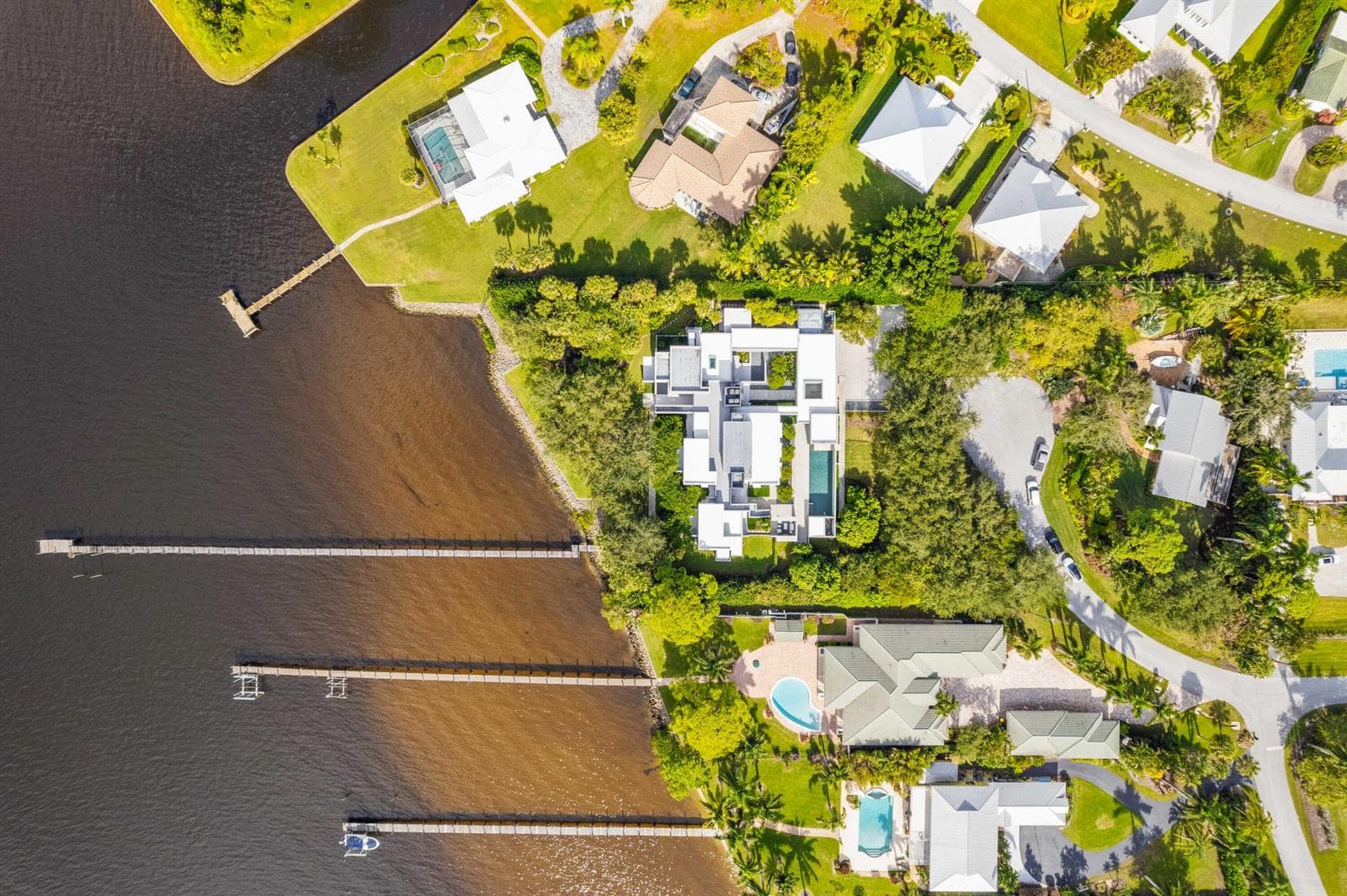 1924 NW Shore Terrace photo 3