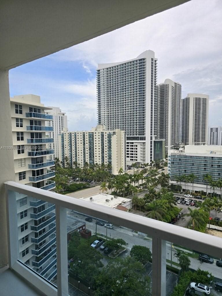 1607 photo 1