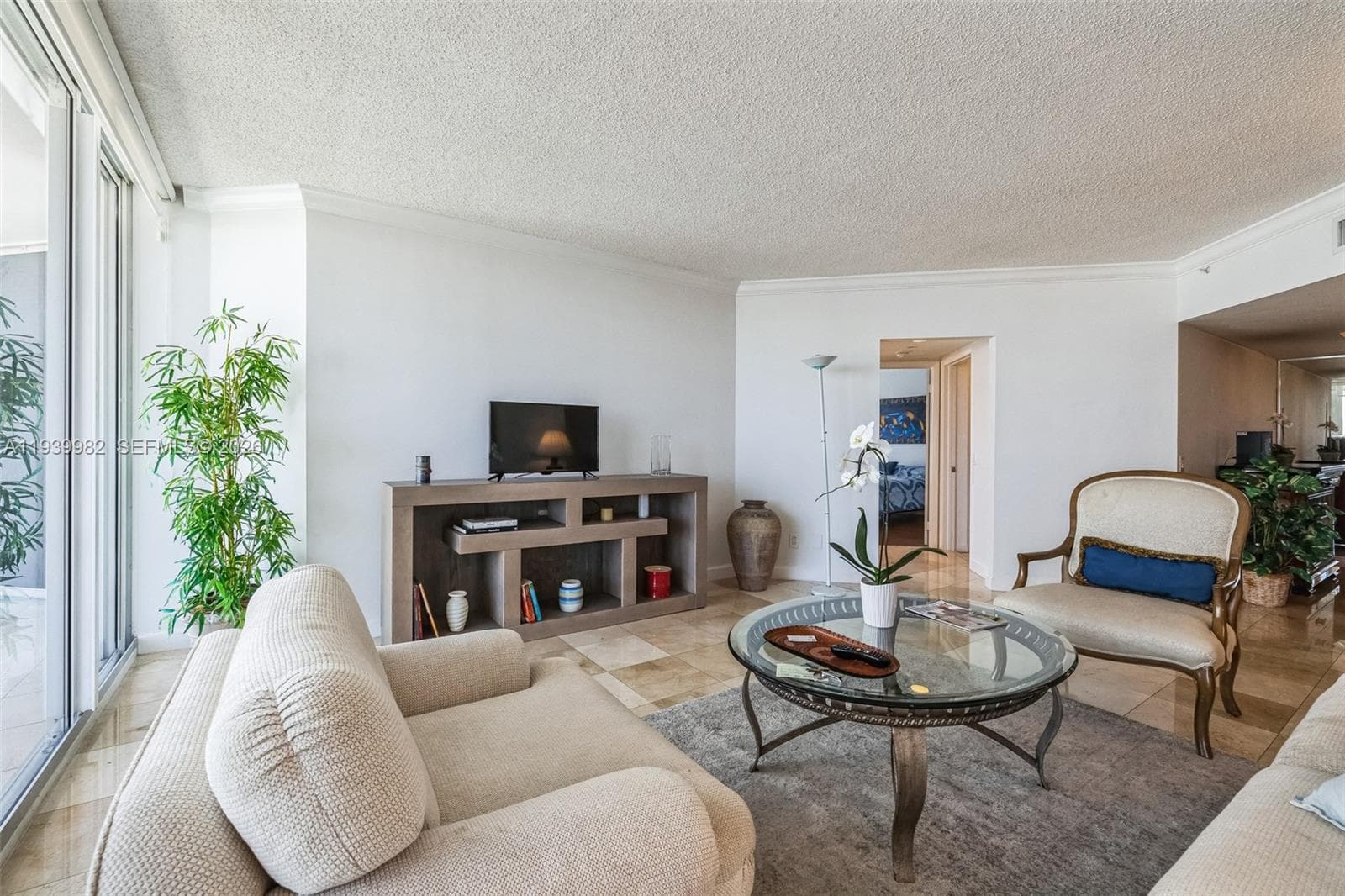 21205 YACHT CLUB DR 1802 photo 3