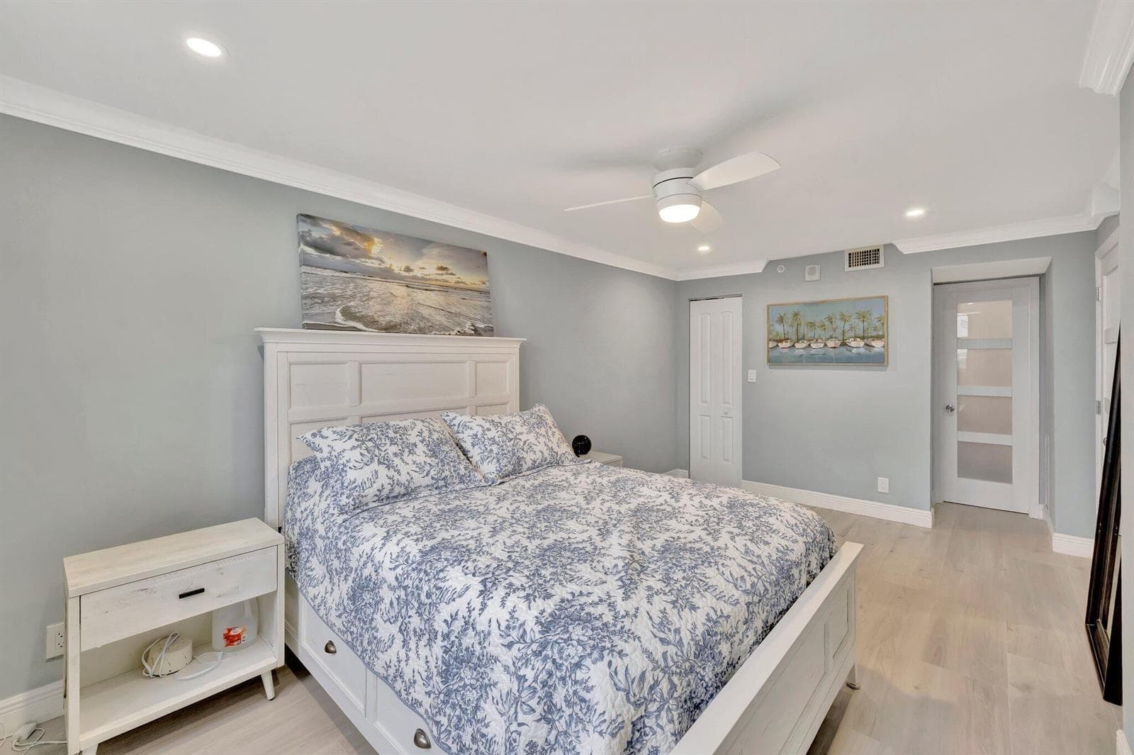 1505 N Riverside Drive 507 photo 14