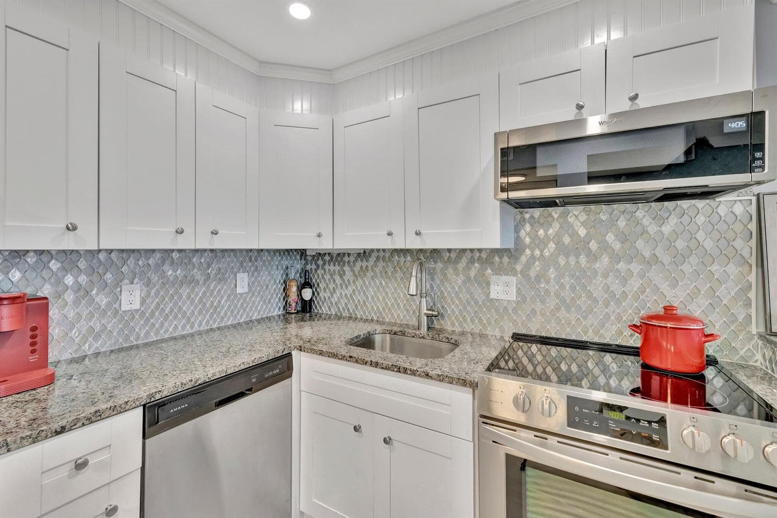 1505 N Riverside Drive 507 photo 8