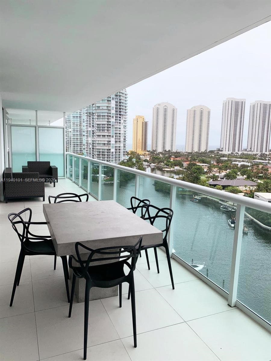 400 Sunny Isles Blvd 1120 photo 1