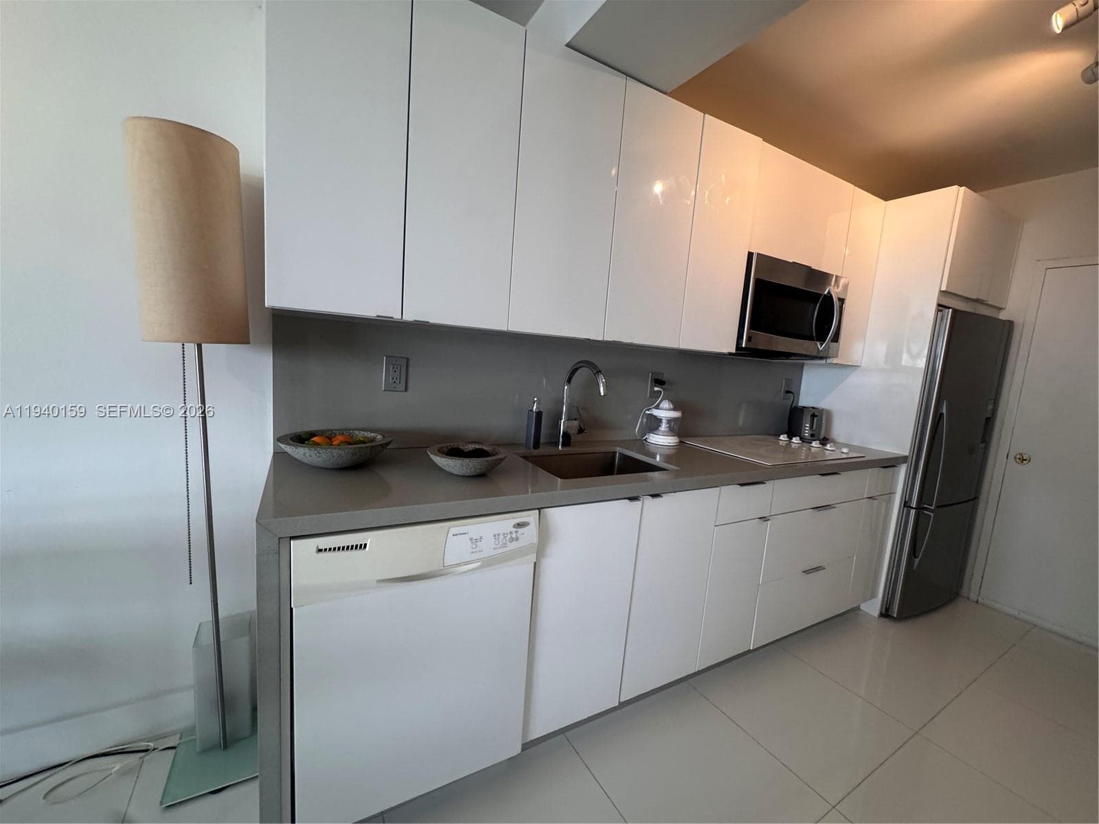 100 Lincoln Rd 1230 photo 14