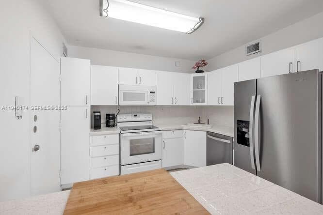 5601 Collins Ave 825 photo 23
